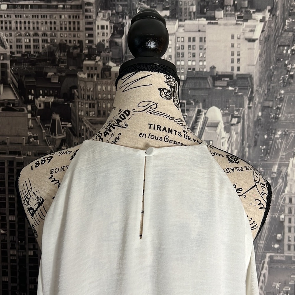 Ellen Tracy Cold Shoulder Blouse - Picture 3 of 14